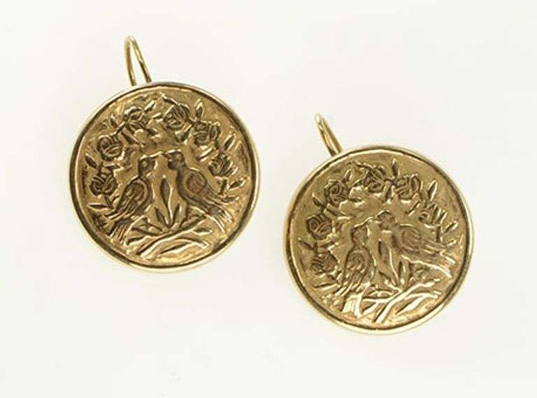 14K Yellow Gold Round High Relief Love Birds Ornate Dangle Earrings
