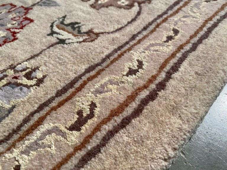 Exquisite Silk & Wool Tufted Rug 4x6