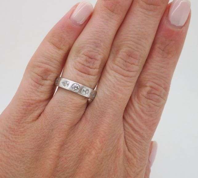 Kwiat Diamond Stackable Ring in 18k White Gold
