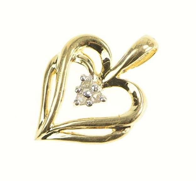 10K Yellow Gold Diamond Cluster Heart Love Symbol Classic Pendant