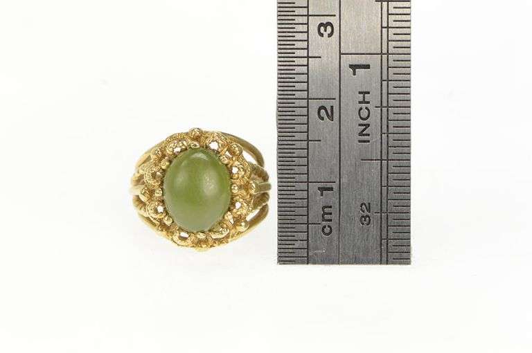 10K Yellow Gold 1960's Oval Nephrite Cabochon Ornate Vintage Ring