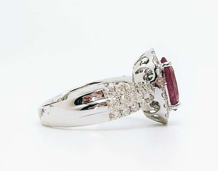 GIA CERTIFIED RUBY & DIAMOND RING IN 14KT SOLID GOLD