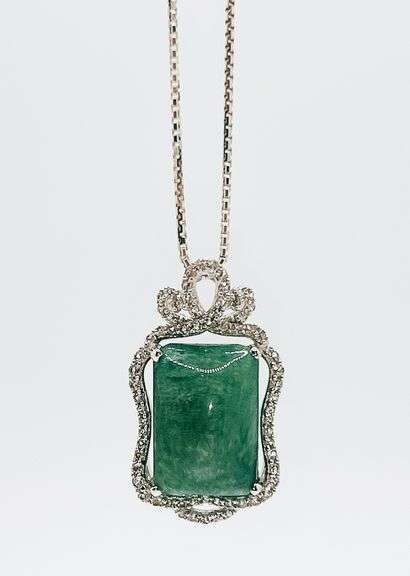 Stunning 10.75 Carat Cushion Emerald and White Sapphire Sterling Sliver Pendant Necklace.