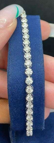 ELEGANT 3.50 CARATS T.W. ROUND DIAMOND TENNIS BRACELET IN 14K WHITE GOLD