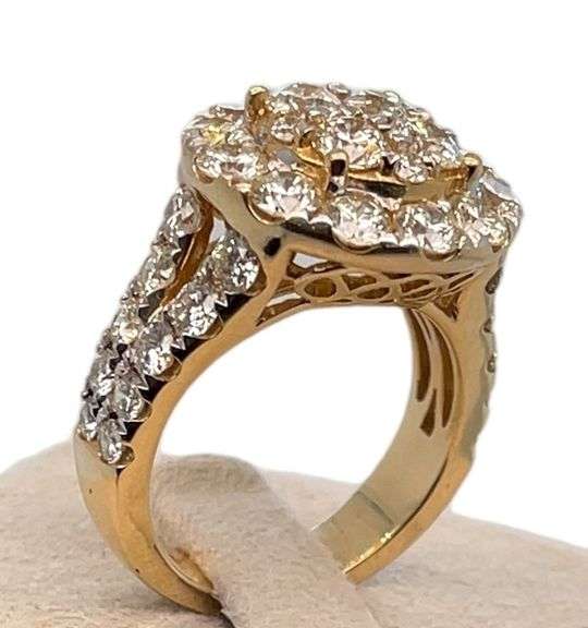 14K YELLOW GOLD ENGAGEMENT RING WITH 4.35 CARAT DIAMONDS