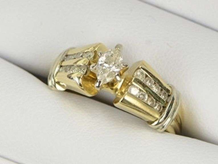 14K Yellow Gold 0.45 Ctw Marquise Diamond Classic Engagement Ring