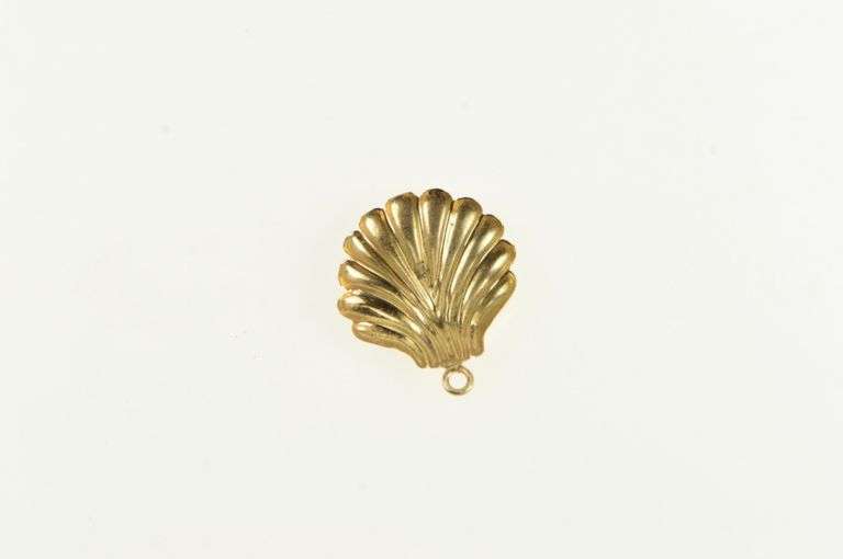 14K Yellow Gold 3D Scallop Sea Shell Ocean Motif Charm/Pendant