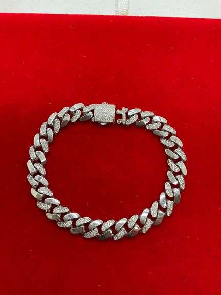 CERTIFIED BRAND NEW 14K WHITE GOLD AND DIAMOND CUBAN LINK BRACELET. 4.75 CARAT