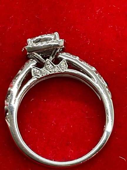 CERTIFIED 14K WHITE GOLD DIAMOND AND SAPPHIRE RING