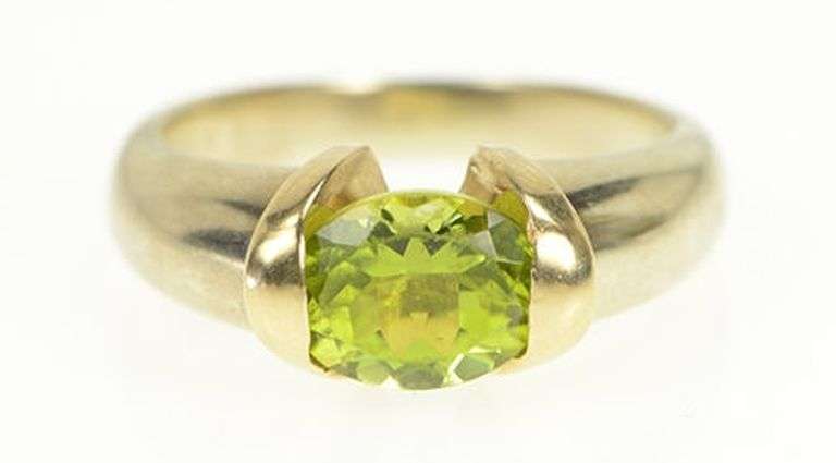 14K Yellow Gold Oval Peridot Vintage Solitaire Statement Ring
