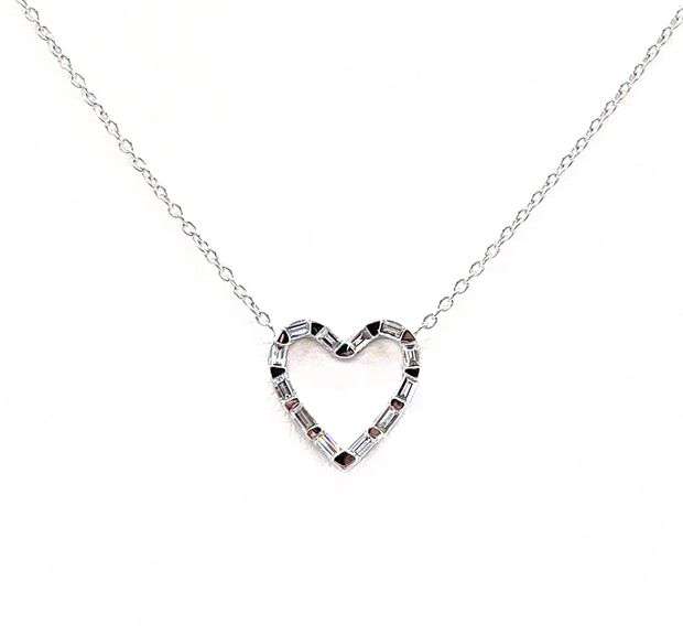 Sweet 18kt White Gold Necklace With Heart Shaped Diamond Pendant