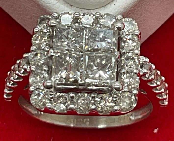 CERTIFIED BRAND NEW LADIES 14K WHITE GOLD AND DIAMOND RING. 2.75 CARAT