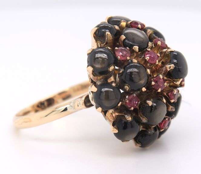 Stunning Yellow Gold Black Star and Ruby Cocktail Ring
