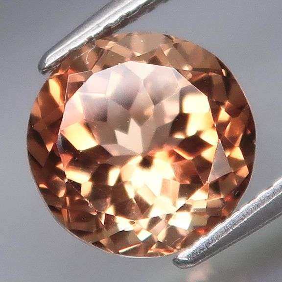 Bubbling 3.93ct peach champagne imperial Topaz