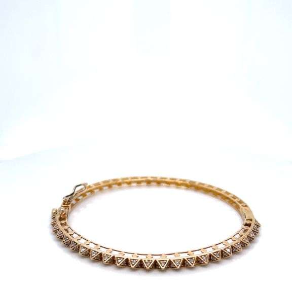 14K YELLOW GOLD BANGLE WITH DIAMONDS
