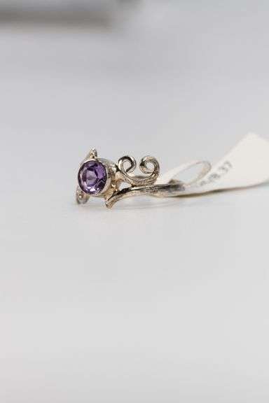 Sterling Silver Natural Amethyst Gemstone Ring Size 6