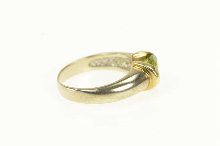 14K Yellow Gold Oval Peridot Vintage Solitaire Statement Ring