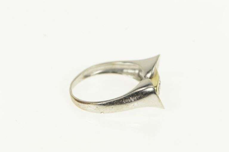 14K White Gold 0.28 Ctw Diamond Geometric Curvy Infinity Ring
