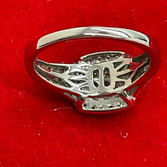 CERTIFIED BRAND NEW LADIES 10K WHITE GOLD AND DIAMOND RING