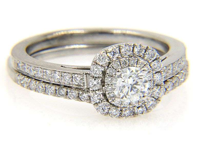 1.05ctw Round Diamond Double Cushion Frame Bridal Set in 14K