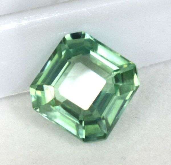 RARE 11.00 CARAT NATURAL GREEN SAPPHIRE LOOSE GEMSTONE