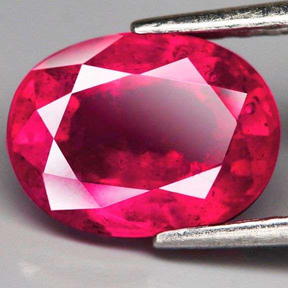Vivid! 3.34ct top imperial red Ruby center stone