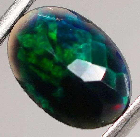 Eye catching 1.02ct floral patterned Black Opal