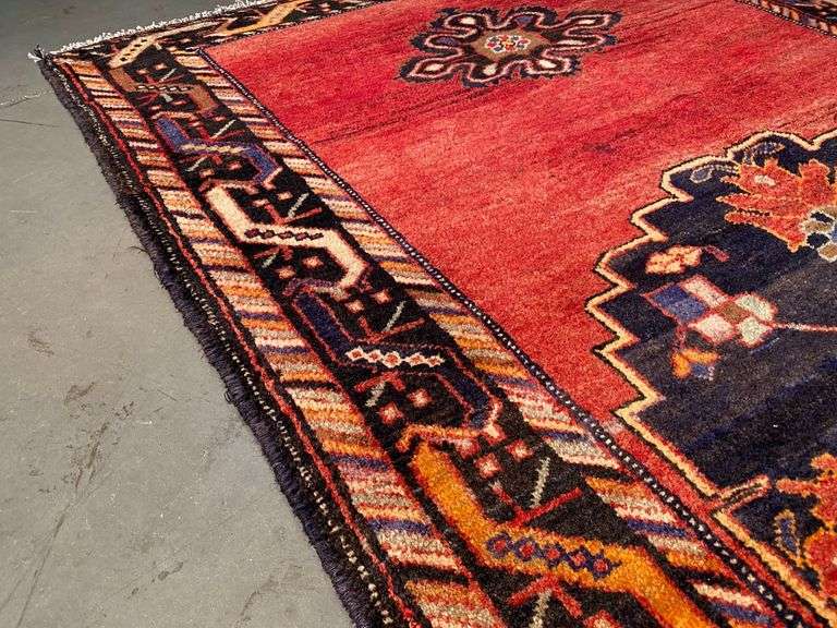 Eye Catching Persian Rug 4x7.6