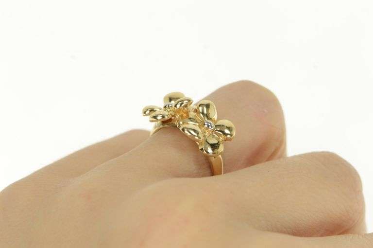 14K Yellow Gold Daisy Flower Puffy Groovy Vintage Statement Ring
