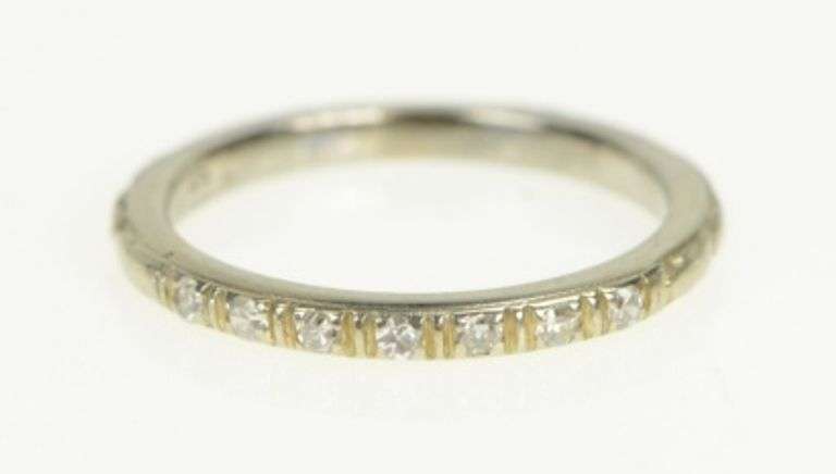 18K White Gold Art Deco Classic Diamond Wedding Band Ring