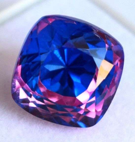 RARE-UNHEATED-UNTREATED-NATURAL-BI-COLOR-13.00 CARAT PITAMBARI SAPPHIRE