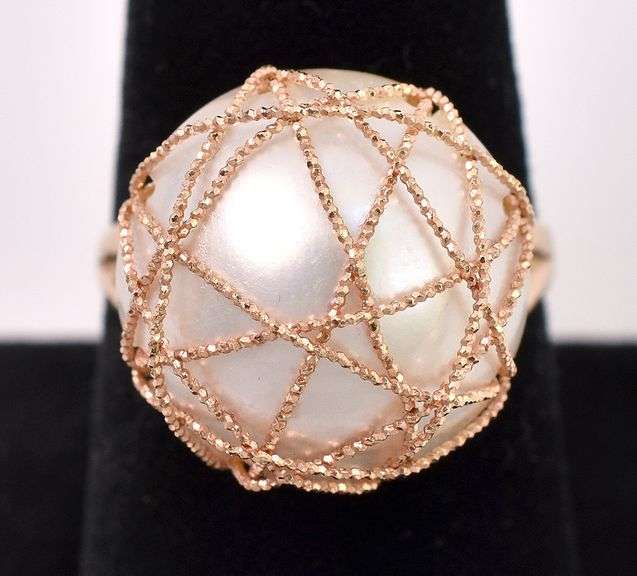 Splendid Pearl Ring In 14K Yellow Gold