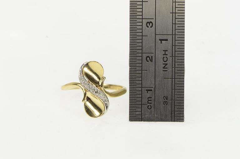 14K Yellow Gold Vintage Wavy Diamond Curvy Statement Ring