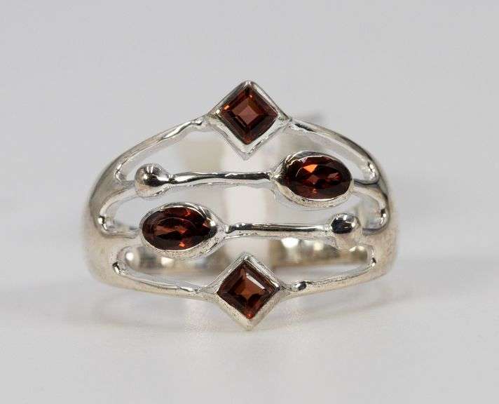 Sterling Silver Natural Garnet Gemstone Ring Size 7