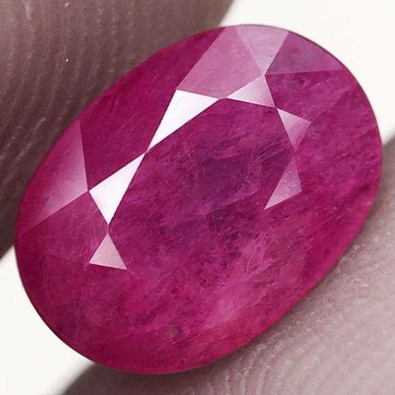 Violet red 3.07ct Winza Ruby