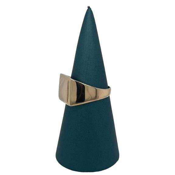 14K YELLOW GOLD JUMBO SIGNET RING