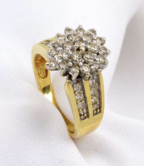Sparkling Diamond Cluster Ring