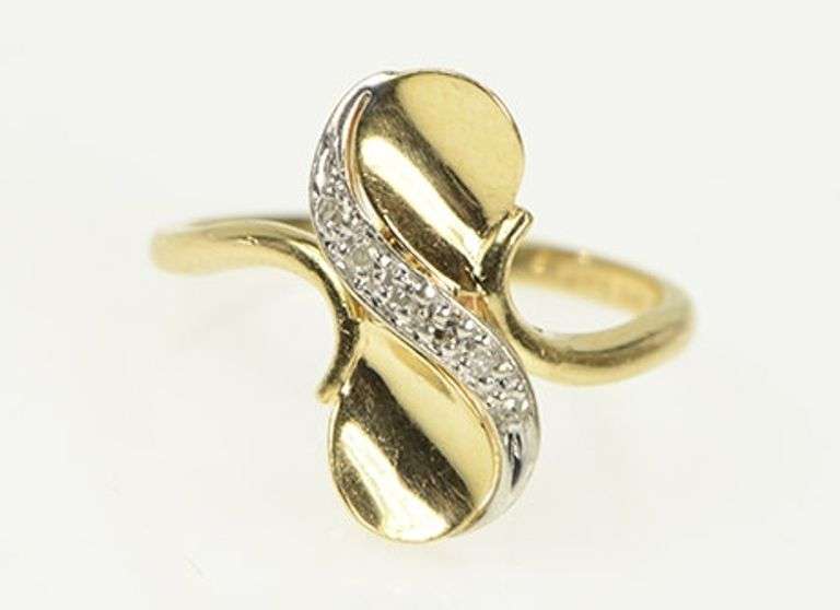14K Yellow Gold Vintage Wavy Diamond Curvy Statement Ring
