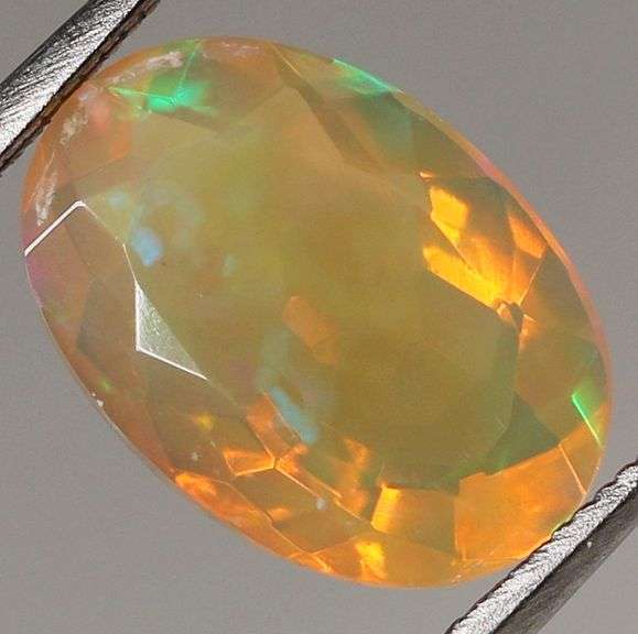 Absolutely stunning 1.98ct jelly Opal