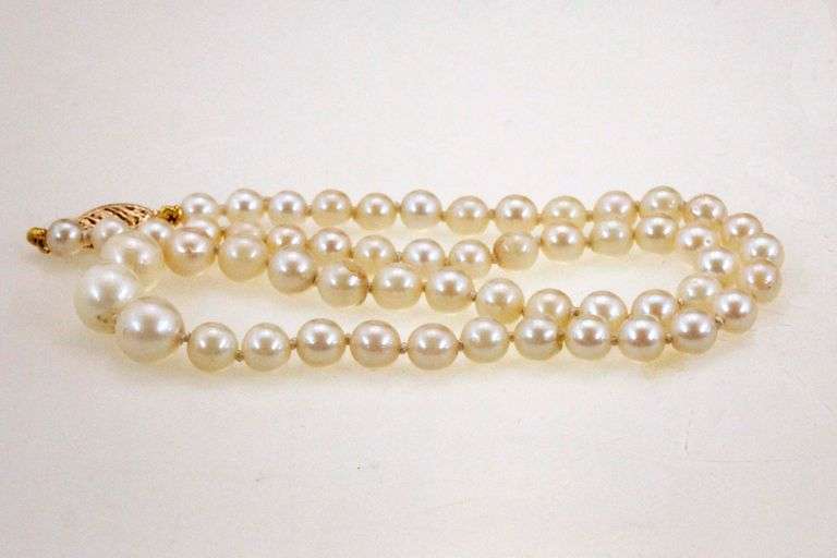 Large Japanese Cultured Pearl Choker