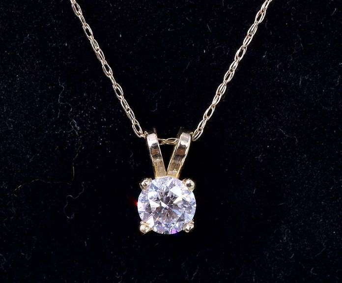 Glittery Approx. 0.35 CTW Diamond Pendant Necklace In 14K Yellow Gold