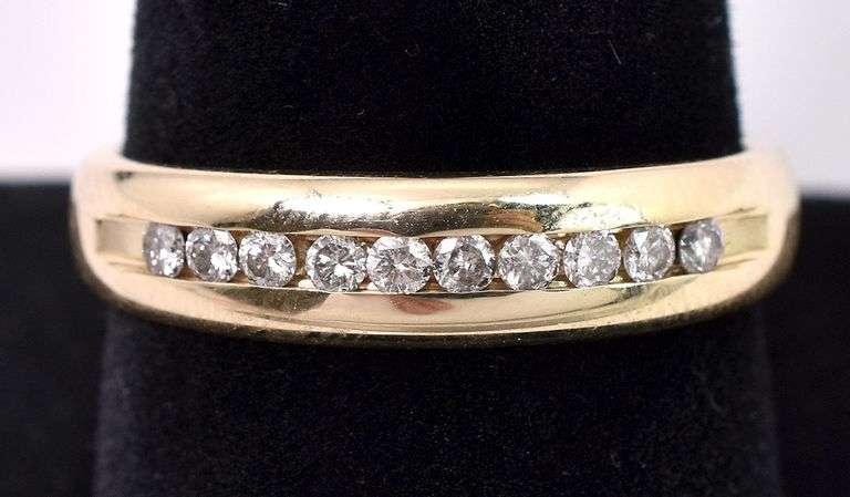 Marvelous Men's Diamond Ring In 14K Yellow Gold