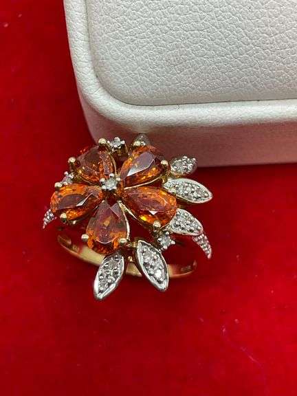 LADIES 10K YELLOW GOLD DIAMOND AND GARNET RING