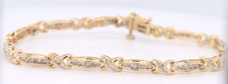Elegant Yellow Gold XO Link Diamond Bracelet