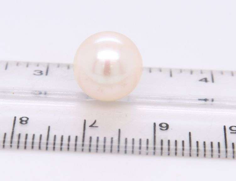Elegant White Gold 10.5mm Pearl Stud Earrings