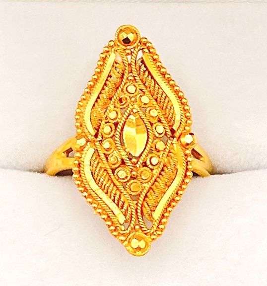 Beautiful 22kt Solid Yellow Gold Cocktail Ring