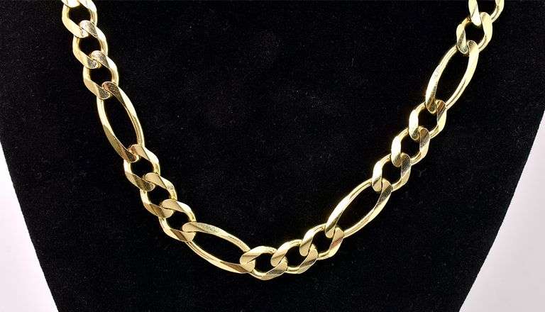Charming Figaro Link Chain Necklace In 14K Yellow Gold
