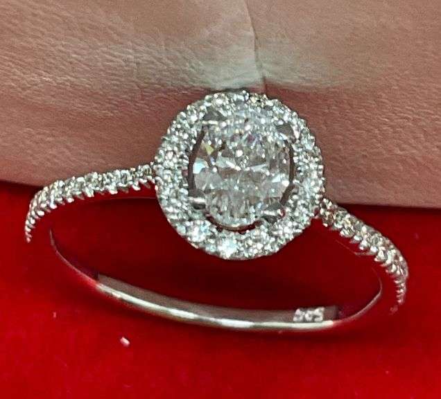 EVERY GIRLS FAVORITE DIAMOND ENGAGEMENT RING! 14KT SOLID WHITE GOLD