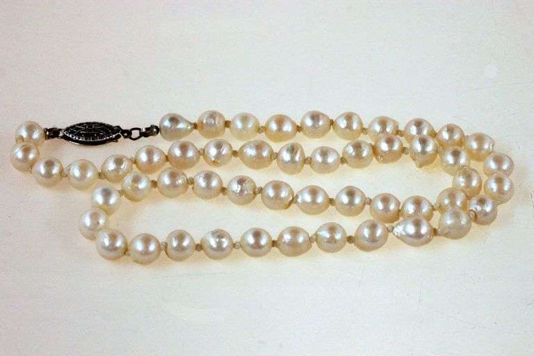 Baroque Pearl Necklace