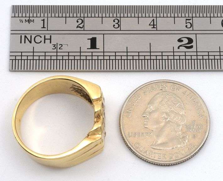 Tasteful Men's Ring with Diamonds